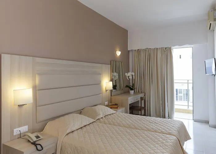 アフリカ ホテル 2*