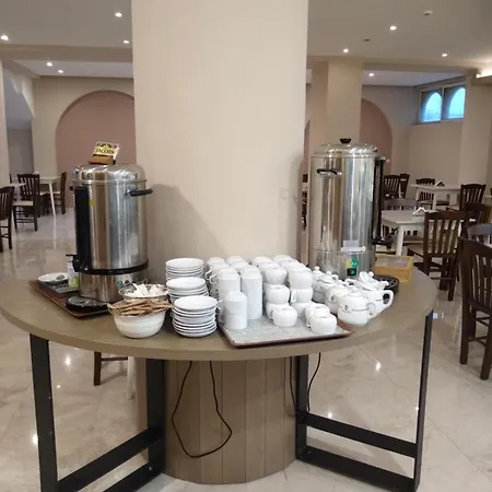 Africa 2* עיר רודוס