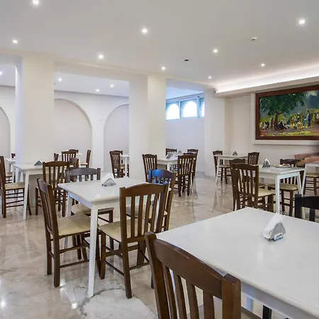 Africa 2* עיר רודוס