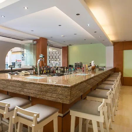 Africa Hotell 2*