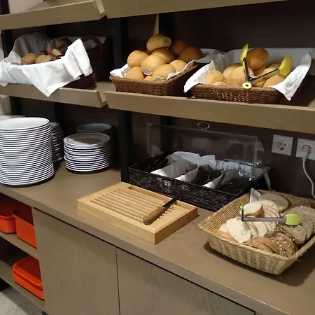 Africa 2* עיר רודוס